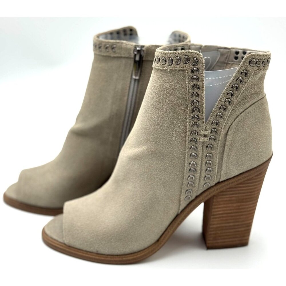 NEW VINCE CAMUTO Womens 8.5 Suede Block Heel Ankle Boots Grey Western Chic Shoes